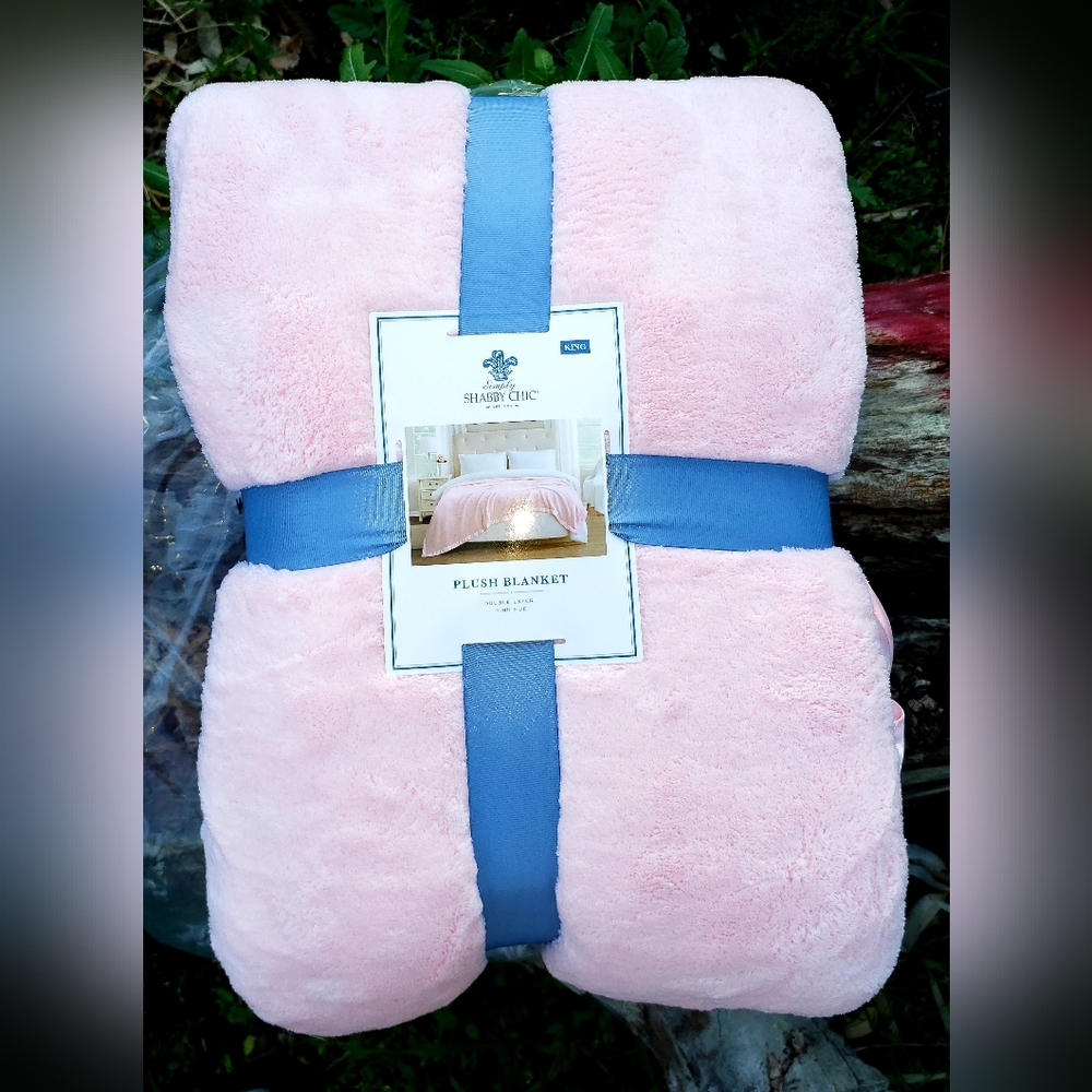 NEW simply shabby chic Rachel Ashwell KING blanket